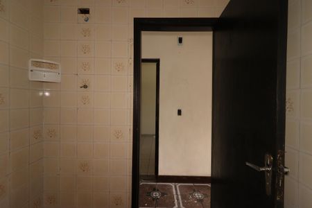Casa à venda com 100m², 2 quartos e 3 vagasBanheiro
