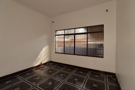 Casa à venda com 100m², 2 quartos e 3 vagasSala