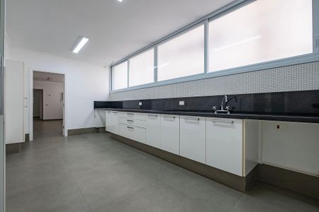 Apartamento à venda com 222m², 3 quartos e 2 vagas Apartamento à venda com 222m², 3 quartos e 2 vagasCozinha