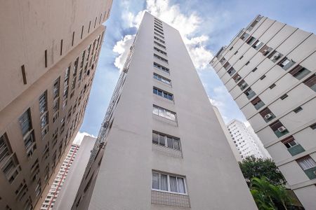 Apartamento à venda com 222m², 3 quartos e 2 vagas Apartamento à venda com 222m², 3 quartos e 2 vagasFachada