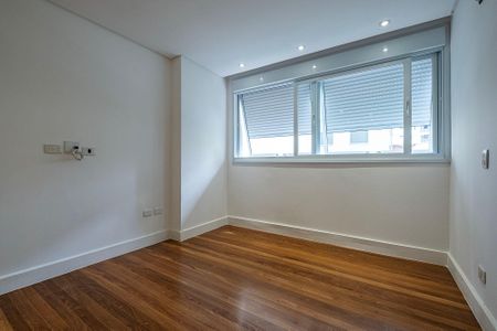 Apartamento à venda com 222m², 3 quartos e 2 vagas Apartamento à venda com 222m², 3 quartos e 2 vagasSuíte