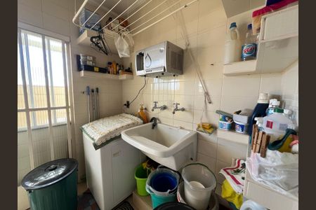 Casa à venda com 239m², 3 quartos e 2 vagasÁrea de Serviço