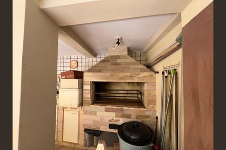 Casa à venda com 239m², 3 quartos e 2 vagasChurrasqueira 