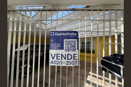 Casa à venda com 239m², 3 quartos e 2 vagasFachada - placa instalada 