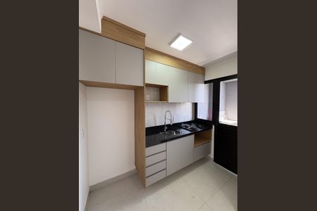 Cozinha de apartamento para alugar com 2 quartos, 35m² em Jardim Oriental, São Paulo