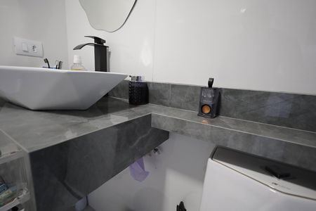 Casa à venda com 95m², 2 quartos e 2 vagas Casa à venda com 95m², 2 quartos e 2 vagasBanheiro 2