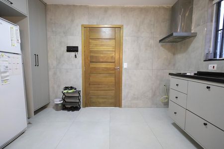 Casa à venda com 95m², 2 quartos e 2 vagas Casa à venda com 95m², 2 quartos e 2 vagasCozinha