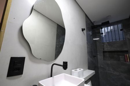 Casa à venda com 95m², 2 quartos e 2 vagas Casa à venda com 95m², 2 quartos e 2 vagasBanheiro 1
