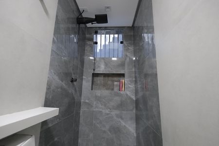Casa à venda com 95m², 2 quartos e 2 vagas Casa à venda com 95m², 2 quartos e 2 vagasBanheiro 1
