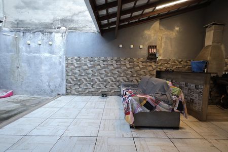 Casa à venda com 95m², 2 quartos e 2 vagas Casa à venda com 95m², 2 quartos e 2 vagasQuintal, área de serviço e churrasqueira