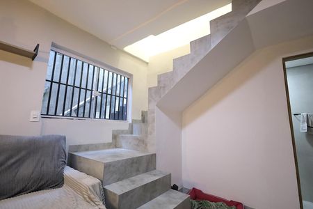 Casa à venda com 95m², 2 quartos e 2 vagas Casa à venda com 95m², 2 quartos e 2 vagasSala