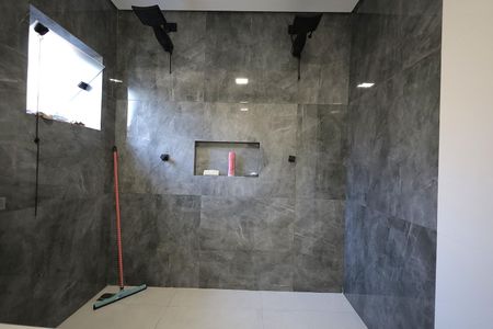 Casa à venda com 95m², 2 quartos e 2 vagas Casa à venda com 95m², 2 quartos e 2 vagasBanheiro 2