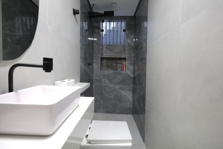 Casa à venda com 95m², 2 quartos e 2 vagas Casa à venda com 95m², 2 quartos e 2 vagasBanheiro 1