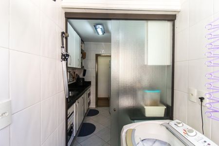 Apartamento à venda com 64m², 3 quartos e 1 vagaÁrea de Serviço