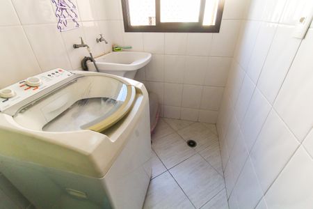 Apartamento à venda com 64m², 3 quartos e 1 vagaÁrea de Serviço