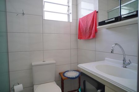 Banheiro  de apartamento para alugar com 2 quartos, 75m² em Passo D’areia, Porto Alegre