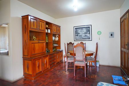 Sala  de apartamento para alugar com 2 quartos, 75m² em Passo D’areia, Porto Alegre