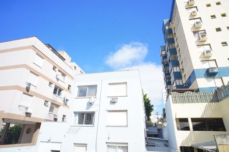 Quarto 1_Vista  de apartamento para alugar com 2 quartos, 75m² em Passo D’areia, Porto Alegre