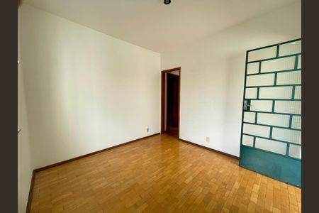 Sala de apartamento para alugar com 3 quartos, 92m² em Santo Antônio, Belo Horizonte