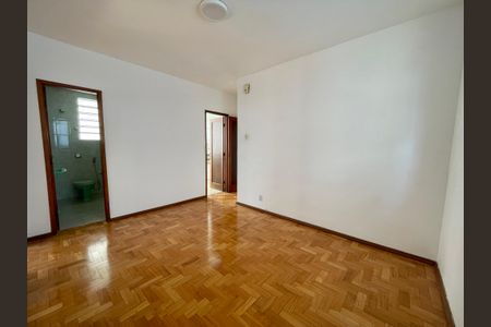 Corredor de apartamento para alugar com 3 quartos, 92m² em Santo Antônio, Belo Horizonte