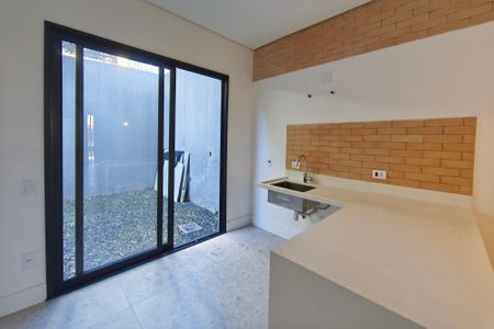 Apartamento à venda com 100m², 2 quartos e 2 vagasCozinha