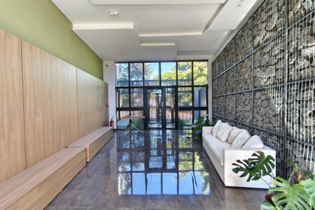 Apartamento à venda com 100m², 2 quartos e 2 vagasHall social