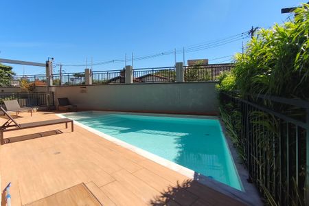 Apartamento à venda com 100m², 2 quartos e 2 vagasÁrea comum - Piscina