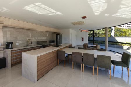 Apartamento à venda com 100m², 2 quartos e 2 vagasÁrea comum - Churrasqueira