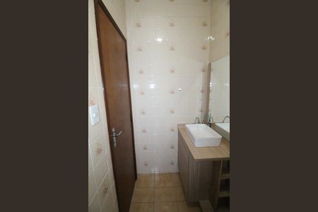 Casa para alugar com 100m², 3 quartos e 4 vagasBanheiro