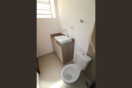 Casa para alugar com 100m², 3 quartos e 4 vagasBanheiro da Suíte