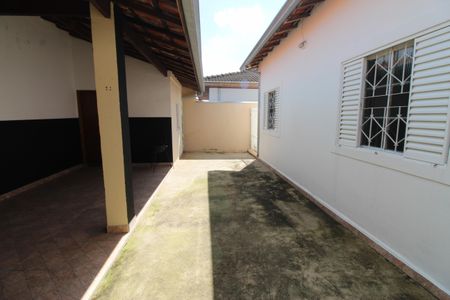 Casa para alugar com 100m², 3 quartos e 4 vagasQuintal