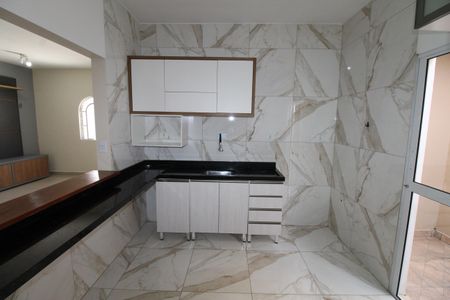 Casa para alugar com 100m², 3 quartos e 4 vagasCozinha