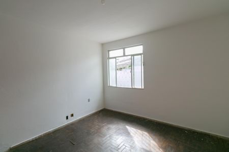 Casa à venda com 3 quartos, 360m² em Planalto, Belo Horizonte