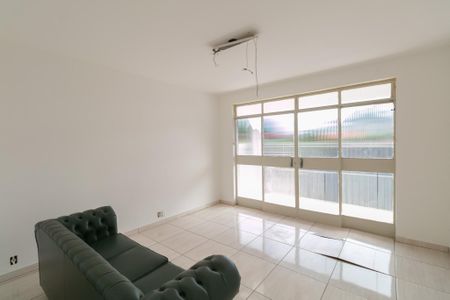 Casa à venda com 3 quartos, 360m² em Planalto, Belo Horizonte