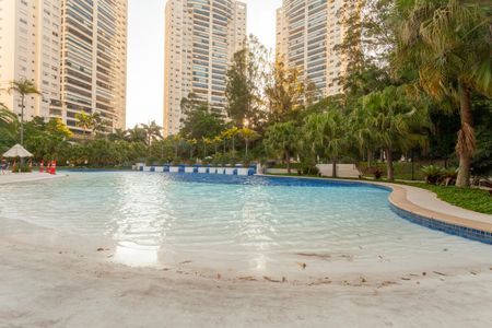 Apartamento à venda com 160m², 3 quartos e 3 vagasÁrea comum - Piscina