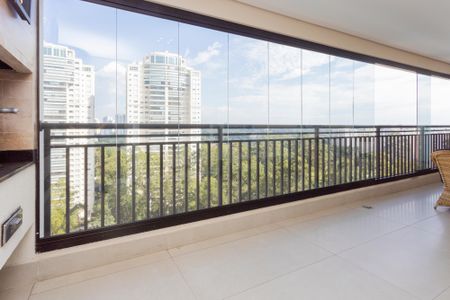 Apartamento à venda com 160m², 3 quartos e 3 vagasVaranda