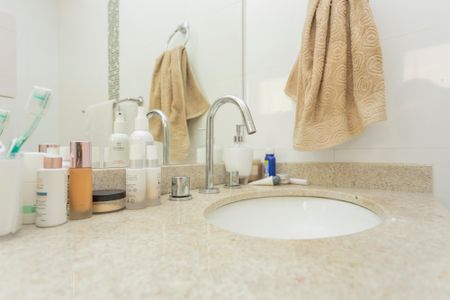 Apartamento à venda com 160m², 3 quartos e 3 vagasBanheiro da Suíte 1