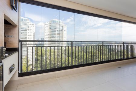 Apartamento à venda com 160m², 3 quartos e 3 vagasVaranda