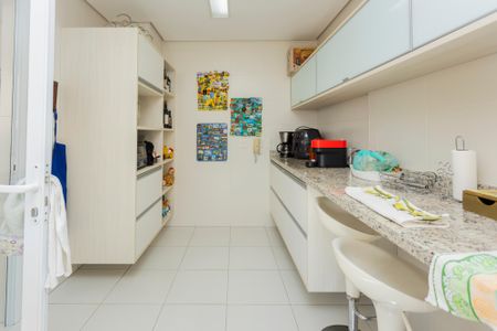 Apartamento à venda com 160m², 3 quartos e 3 vagasCozinha