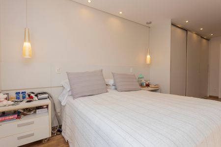 Apartamento à venda com 160m², 3 quartos e 3 vagasQuarto Suíte 1