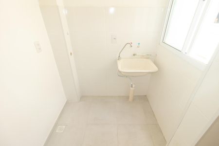 Apartamento para alugar com 80m², 2 quartos e 1 vaga Apartamento para alugar com 80m², 2 quartos e 1 vagaCozinha e Área de Serviço