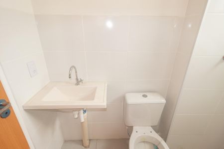 Apartamento para alugar com 80m², 2 quartos e 1 vaga Apartamento para alugar com 80m², 2 quartos e 1 vagaBanheiro