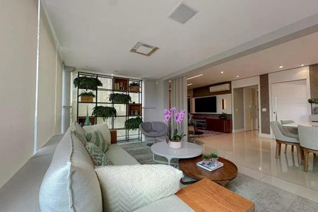 Apartamento à venda com 190m², 3 quartos e 4 vagas