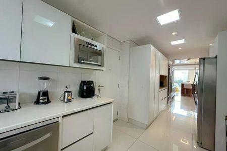 Apartamento à venda com 190m², 3 quartos e 4 vagas