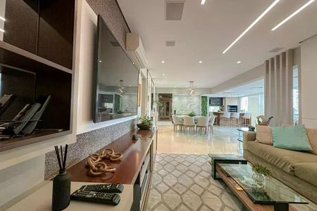 Apartamento à venda com 190m², 3 quartos e 4 vagas