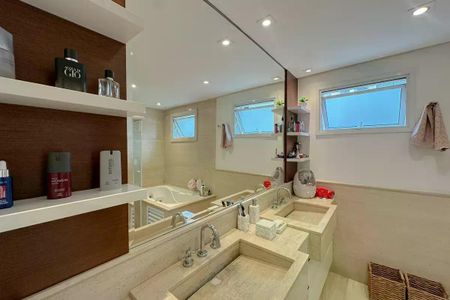 Apartamento à venda com 190m², 3 quartos e 4 vagas