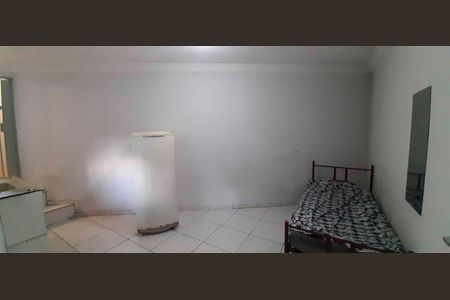 Quarto de kitnet/studio para alugar com 1 quarto, 25m² em Vila Dalva, São Paulo