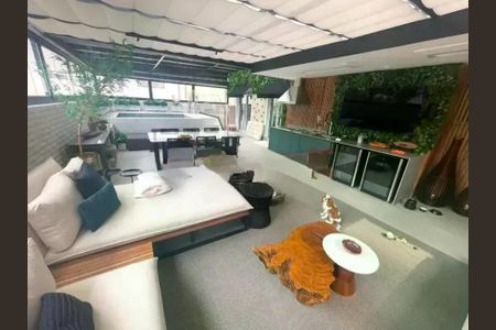 Apartamento à venda com 220m², 3 quartos e 3 vagas