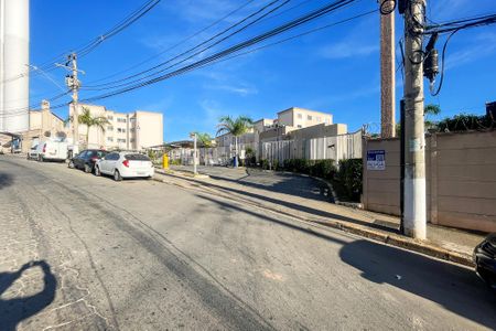 Apartamento para alugar com 42m², 2 quartos e 1 vagaFachada Condomínio