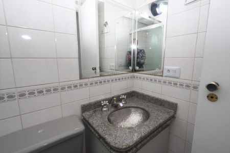 Apartamento à venda com 82m², 3 quartos e 1 vagaBanheiro Social